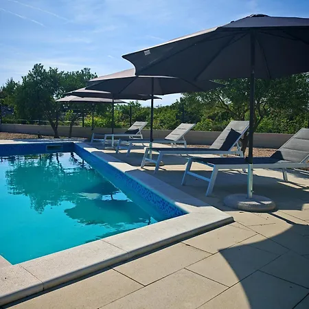 House Beka Вилла *