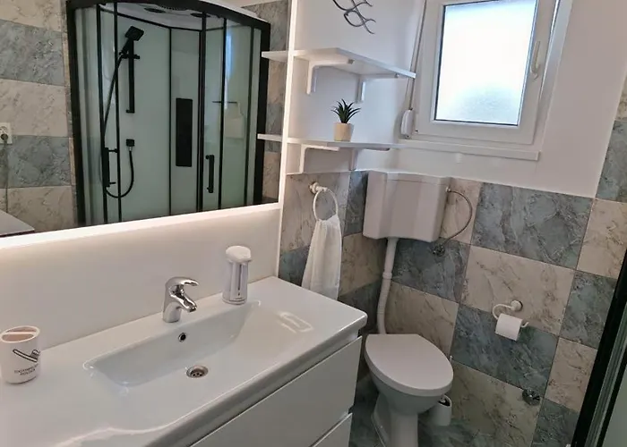 House Beka וילה שיבניק