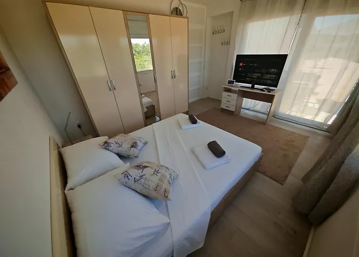 House Beka שיבניק